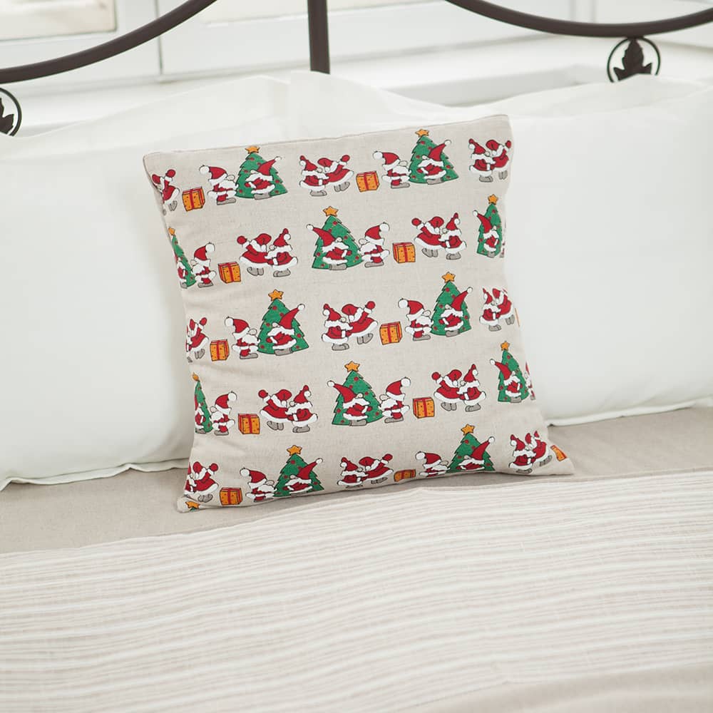 Margo Two Santas Print Pillowcase