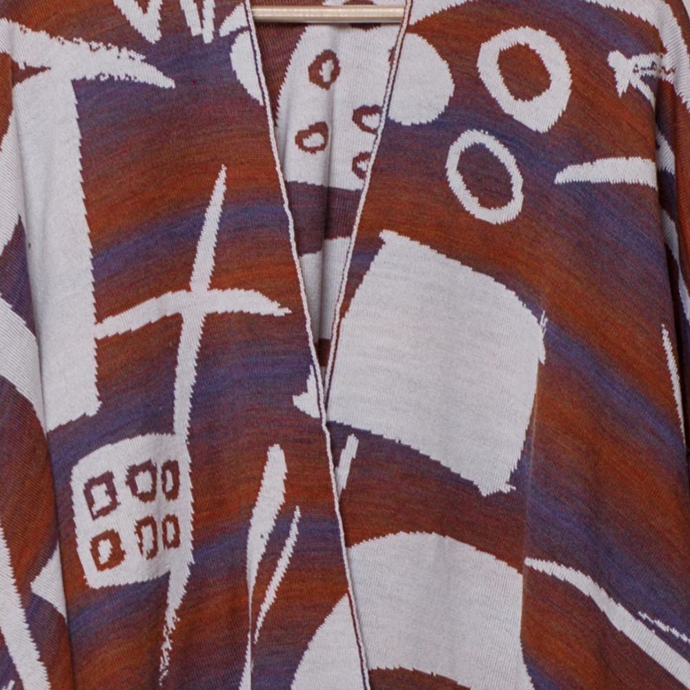 P079-skarlet-white-beige-crop Skarlet merino villast kootud pontšo valge-pruun