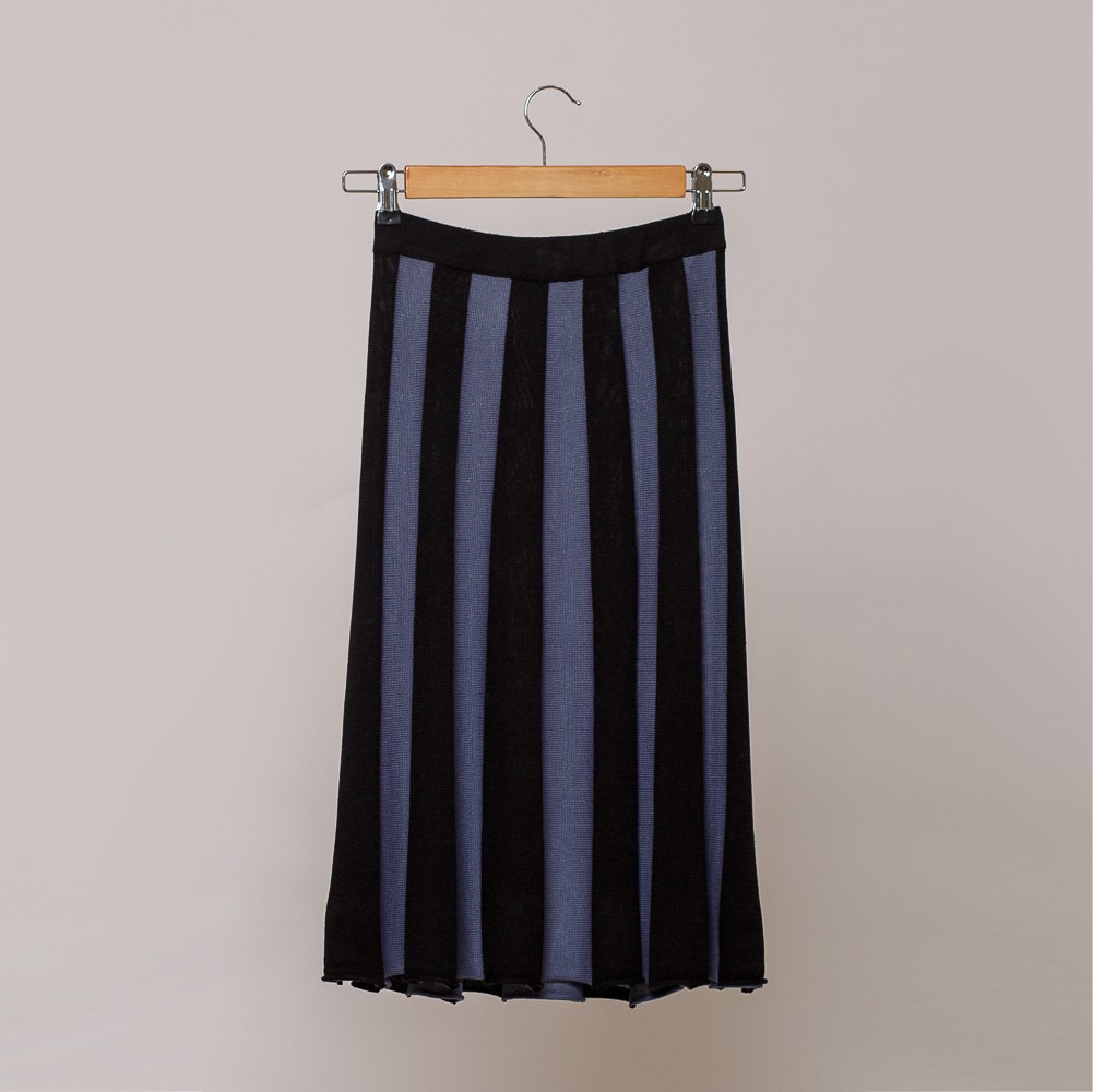 Andrea two color wool knit skirt blue-black