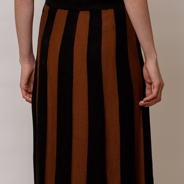 Andrea two color wool knit skirt black-brown