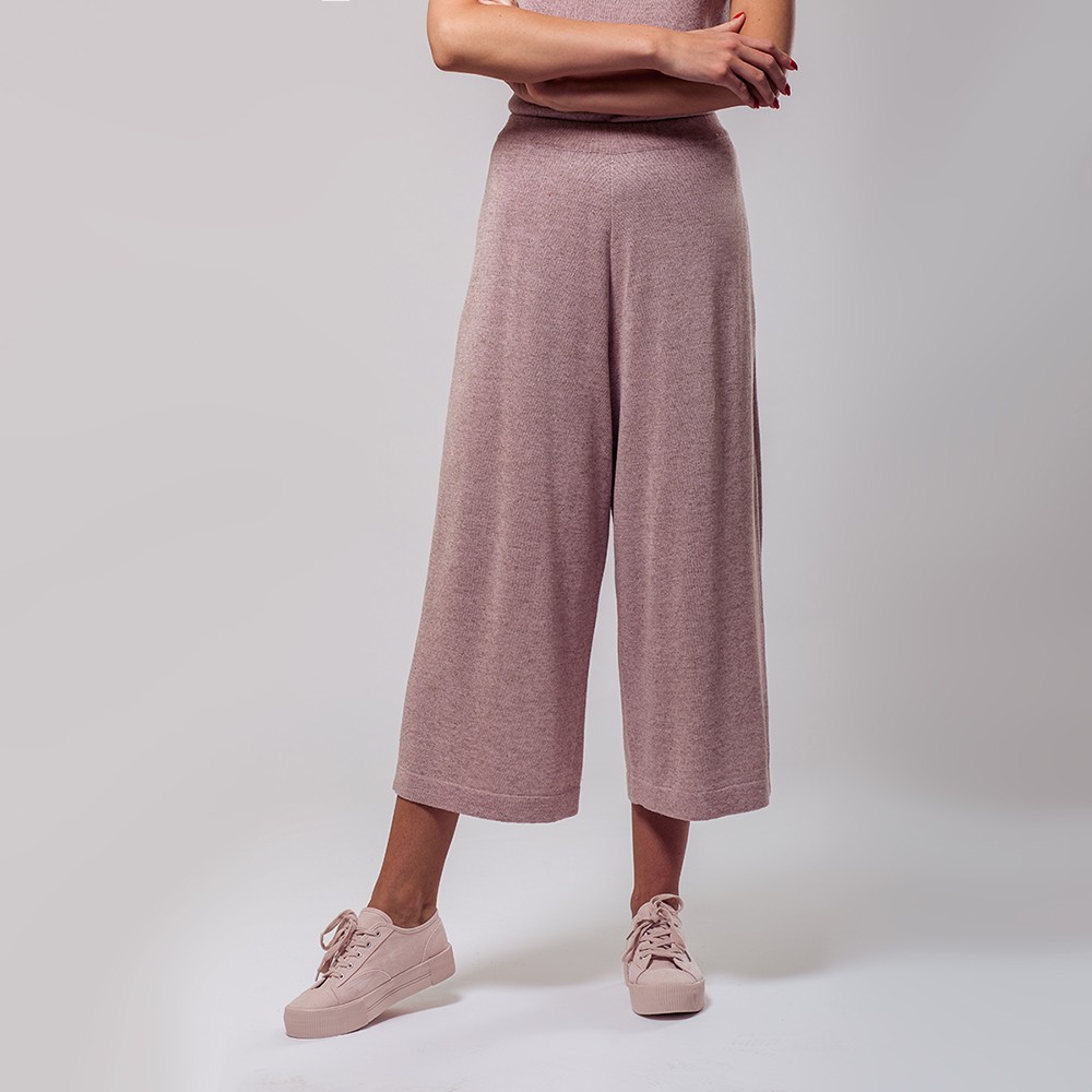 tr050-Suzanna-pink