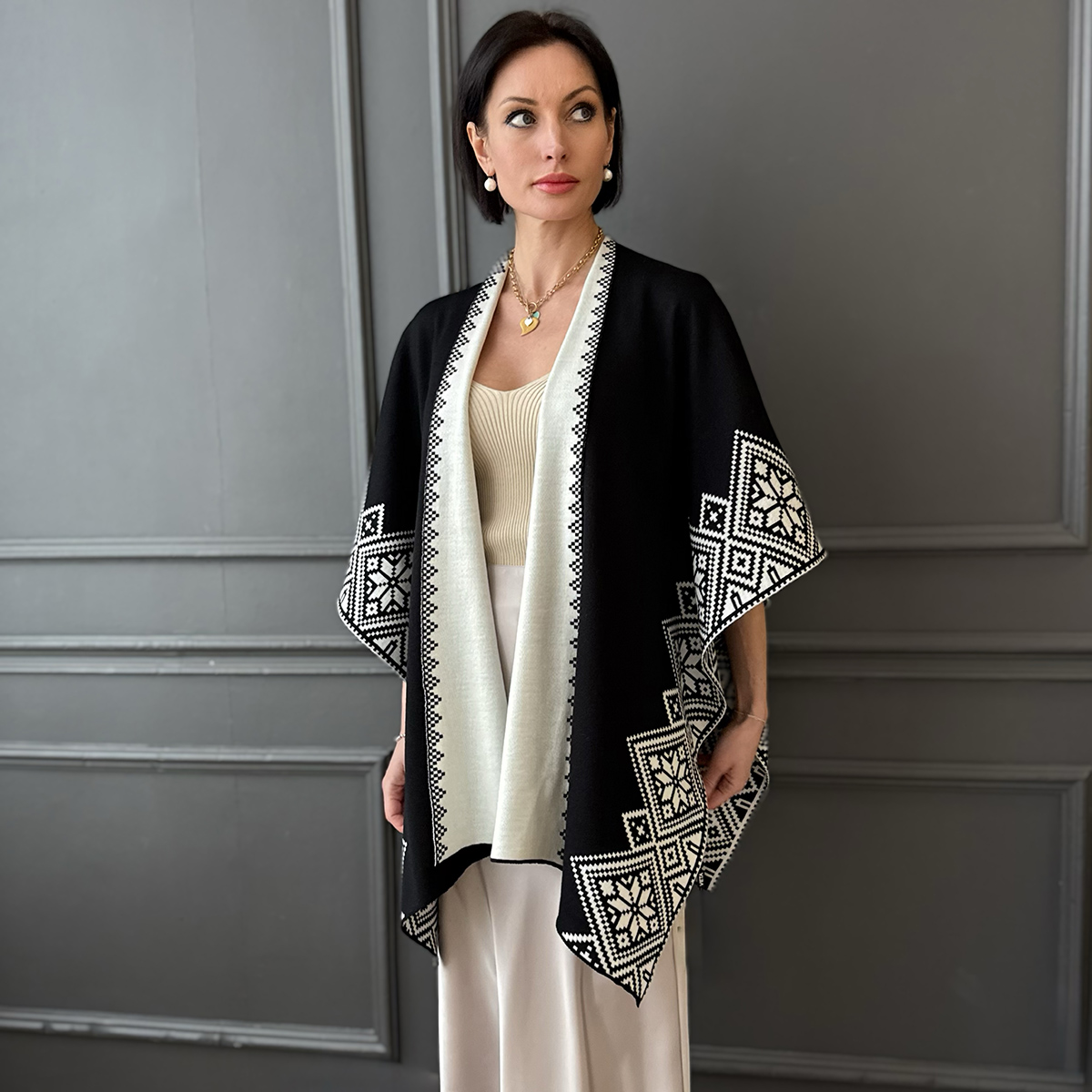 Nordstar Pure Merino Wool Poncho black-white