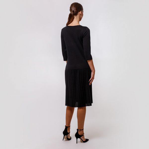 Zelma A-line silhouette knitted dress with pleated skirt
