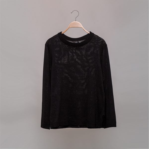 Marisa O-neck black knit pullover