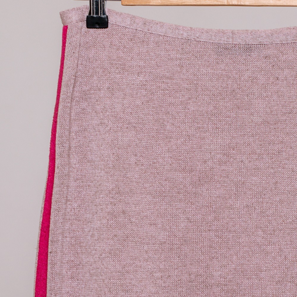 sk106-Jenna-skirt-light pink-crop Jenna kootud heleroosa seelik kontrastse küljetriibuga
