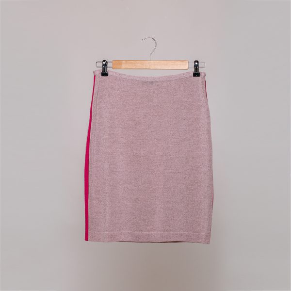Jenna трикотажная светло-розовая юбка с контрастными полосками по бокам