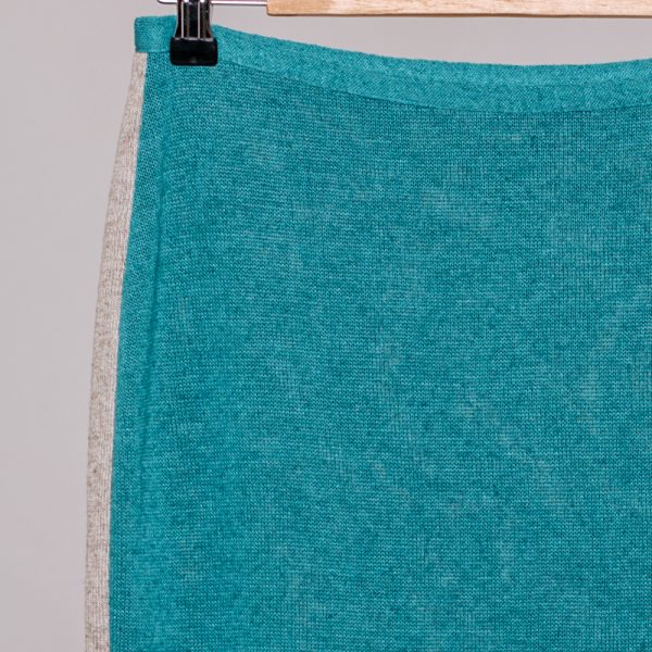 Jenna knit skirt with contrast side band tourquoise