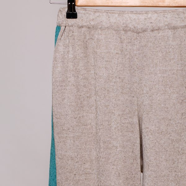 Jenna трикотажные брюки с контрастной полосой по бокам натурального цвета