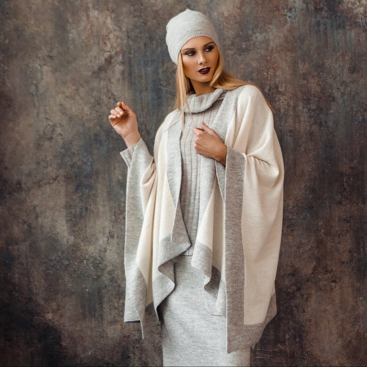 P093-Zarina-grey-white (1)