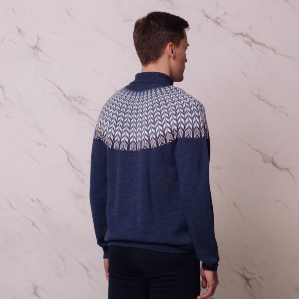 Lars seamless blue sweater with lopapeysa jacquard knit