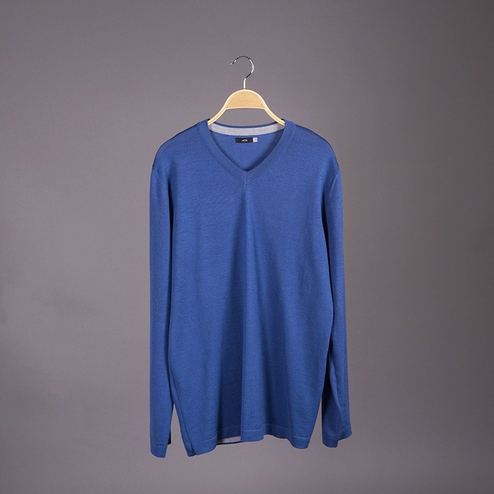 Dan wool V-neck jumper light blue