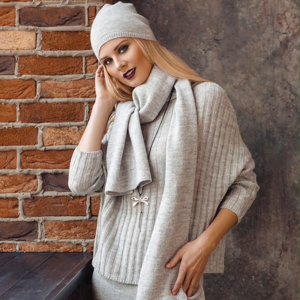 Stella large wool knit gray scarf