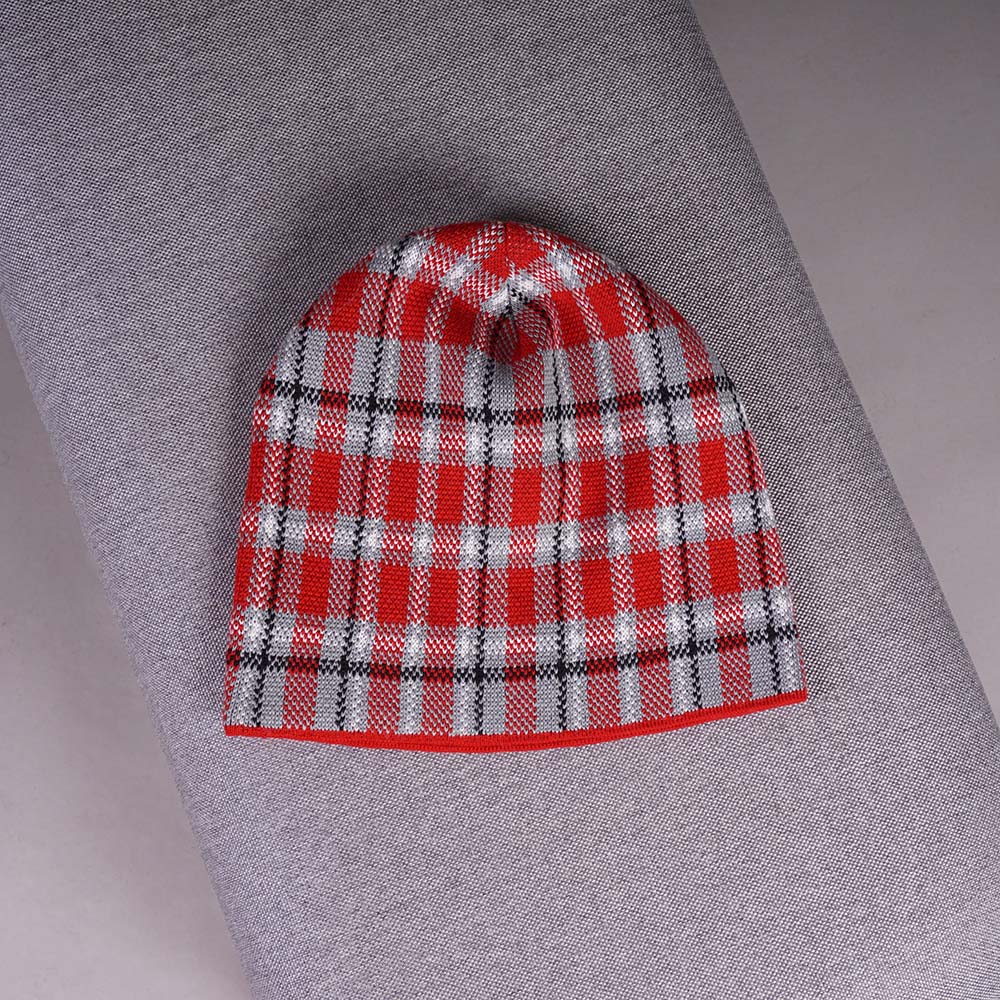 H150 Ruut red Ruut шапка из шерсти красного цвета