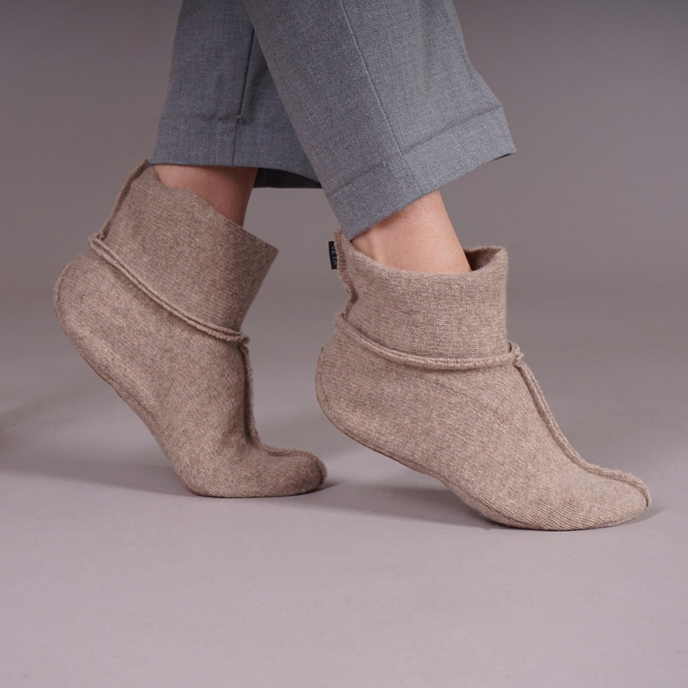 Adelina soft pure wool slippers beige
