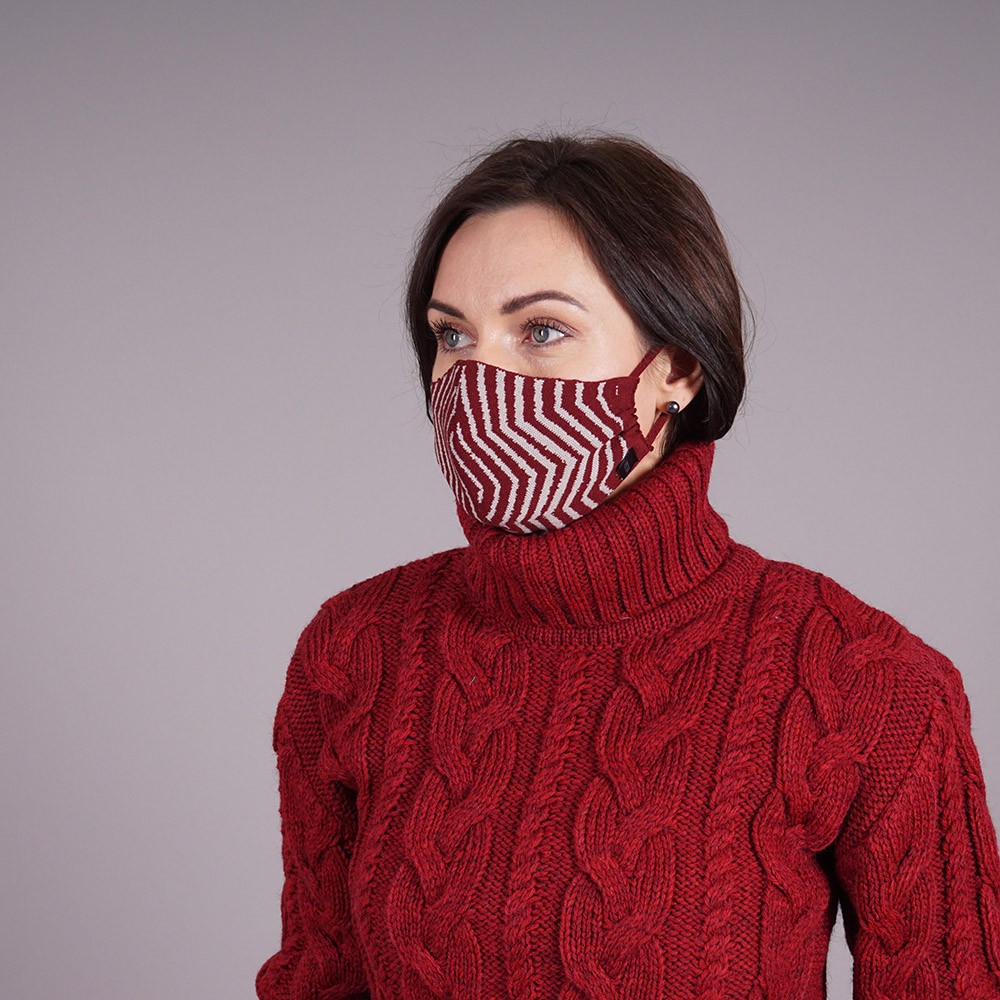 Burgungy striped knitted reusable mask