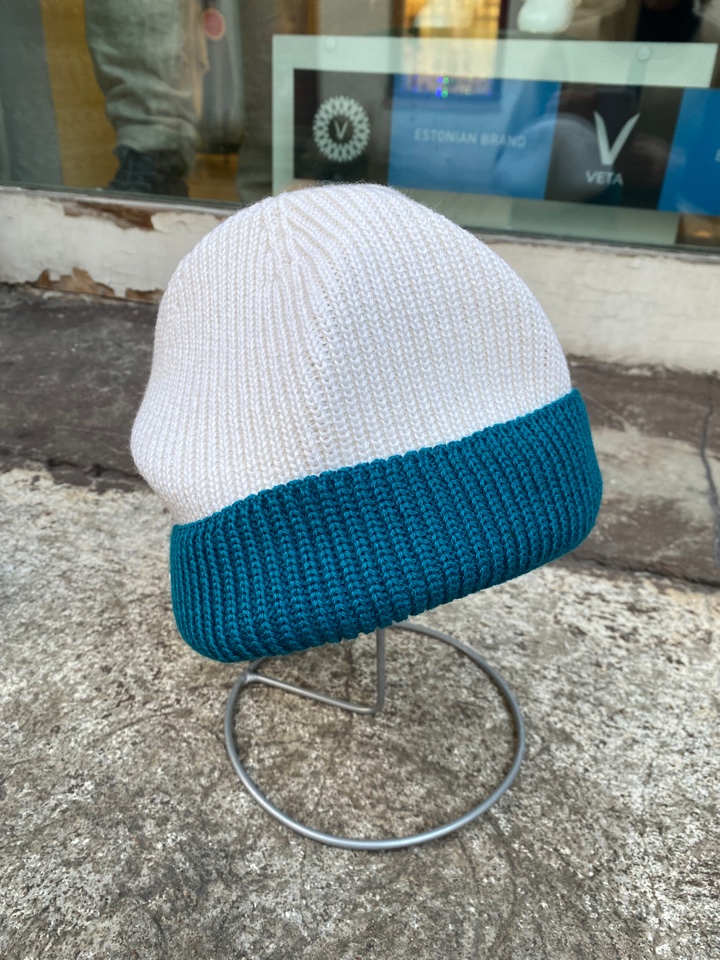 Arno two-colored pure wool beanie white-turquoise