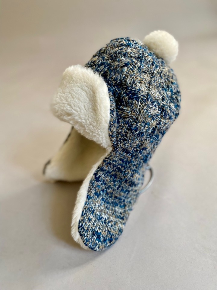 Tresse шапка-ушанка из шерсти мериноса синяя с бежевым