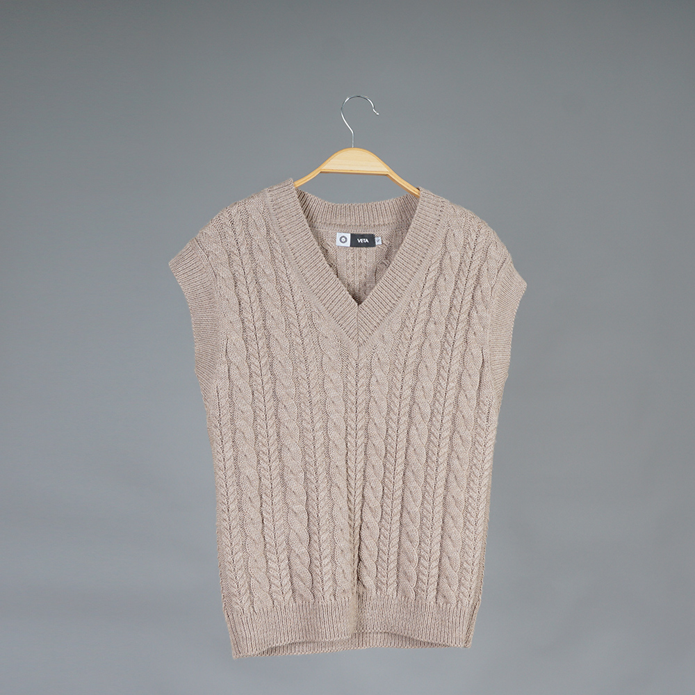 VT087-Vest Dess-Beige Dess Knit wool vest beige