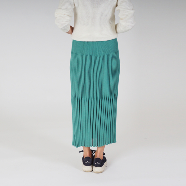 Milla long rib knit skirt green
