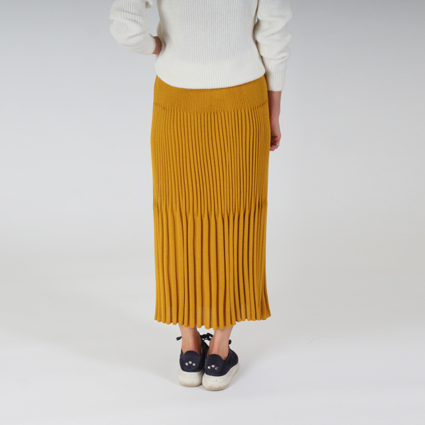 Milla long rib knit skirt yellow