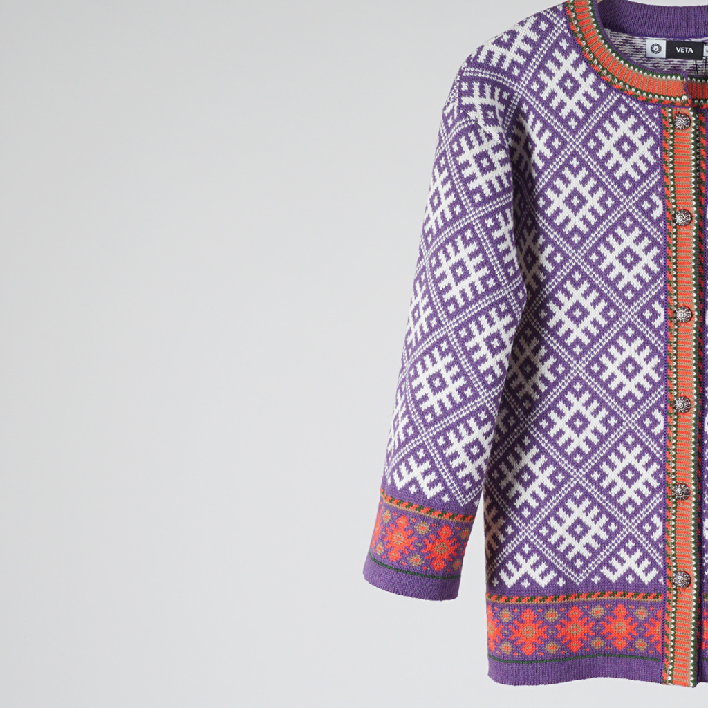 DSC09173 Tilda O-kaelusega meriinovillast lilla kardigan