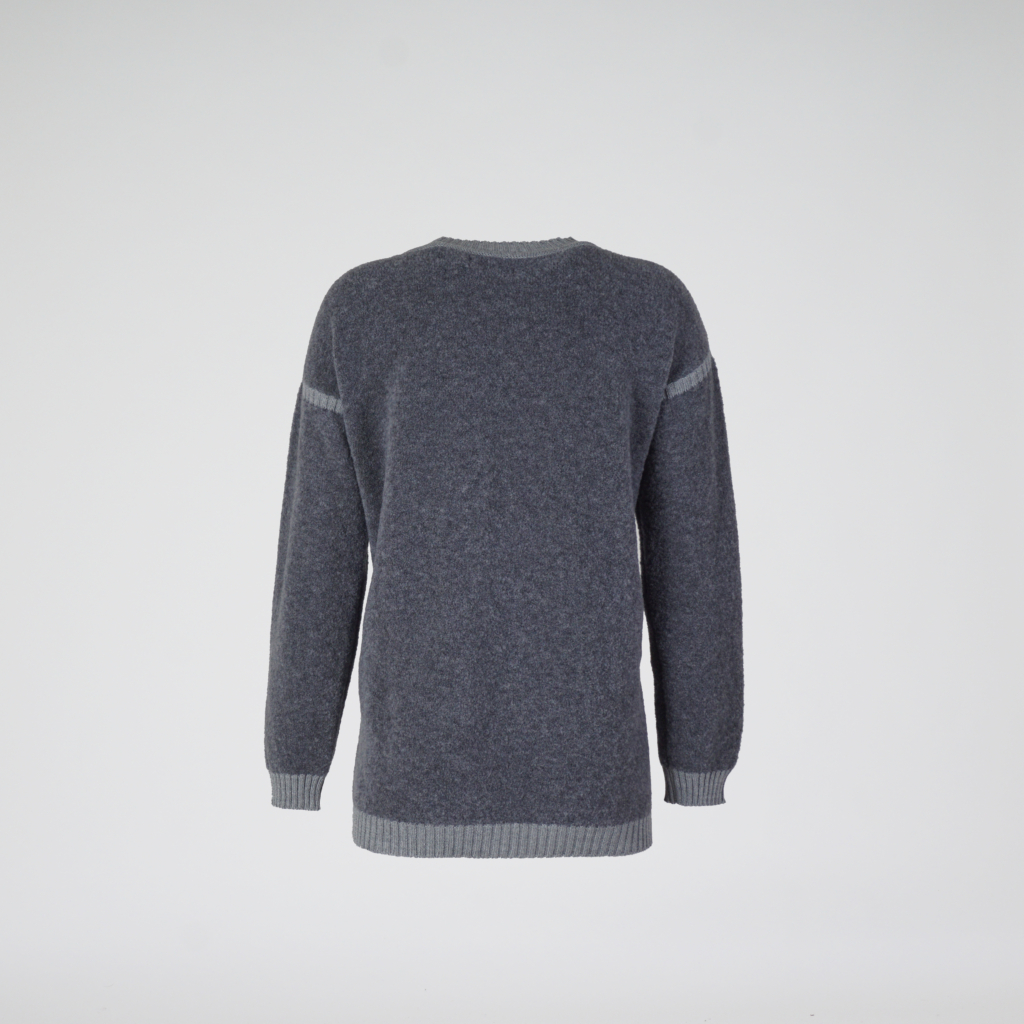 Janice O-neck grey knit pullover