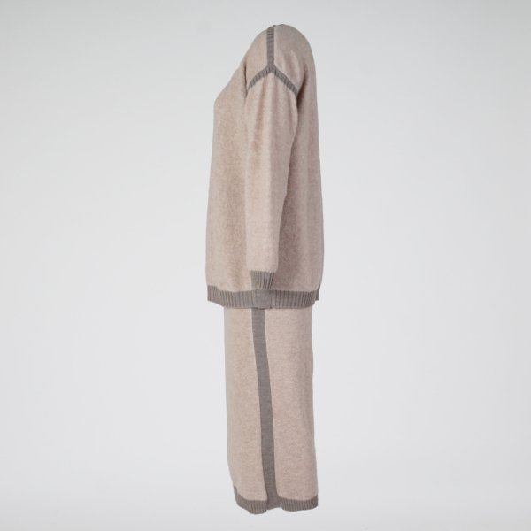 Janice O-neck beige knit pullover