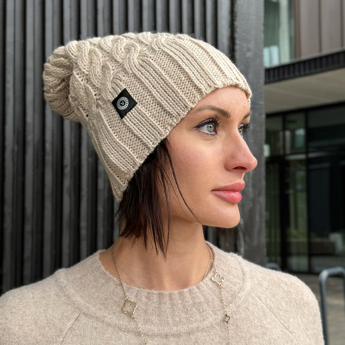 Tresse palmikkoes müts beez