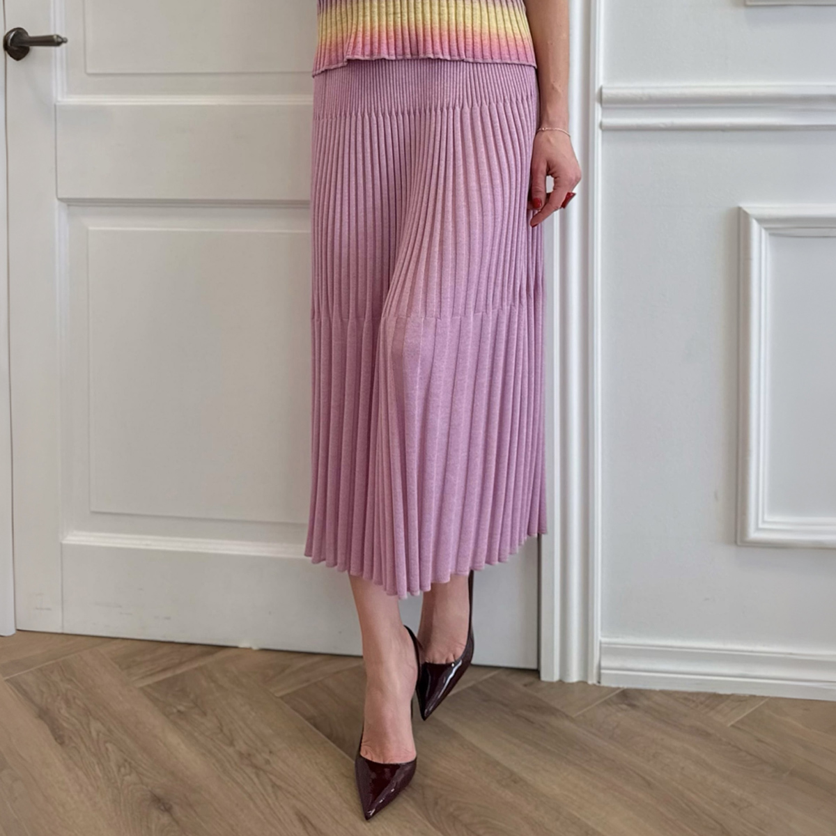 Leia юбка ребристая вязка розового цвета